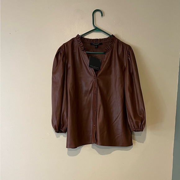 Marc New York Size XL Faux Leather Blouse Ruffle V-Neck Long Puff Sleeves - Picture 1 of 7